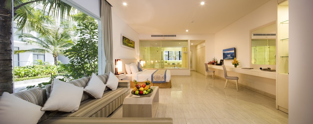 Diamond Bay Condotel Resort Nha Trang 54/77