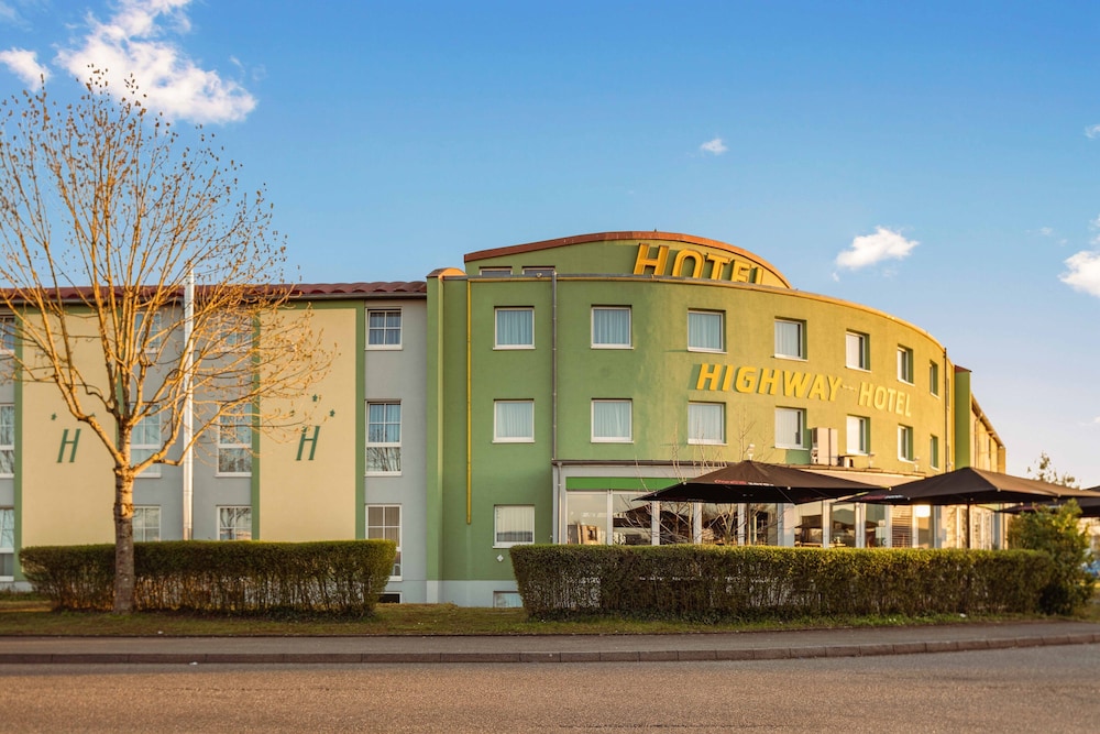 Highway Hotel 9/69