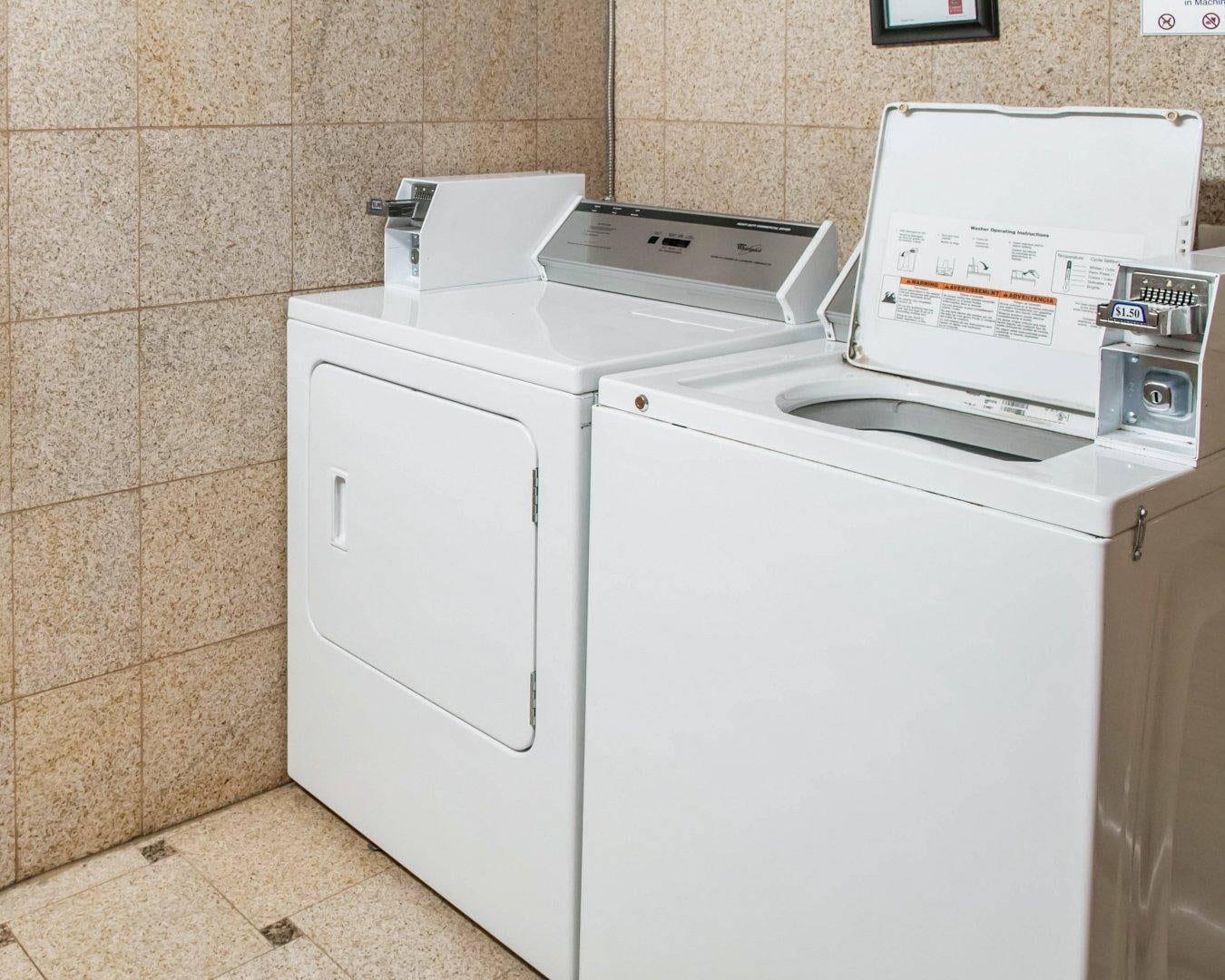 Comfort Suites Roswell, NM 52/60