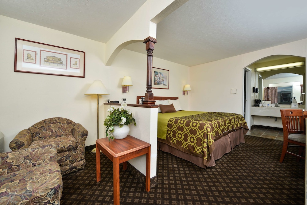 Americas Best Value Inn & Suites Williamstown 40/61