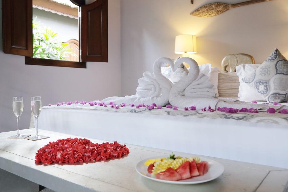 Indiana Kenanga Luxury Villas Spa Restaurant 20/50