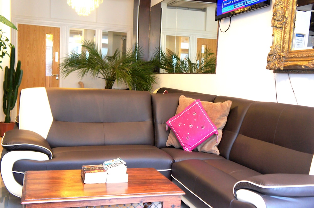 Plaza London Hotel 37/60