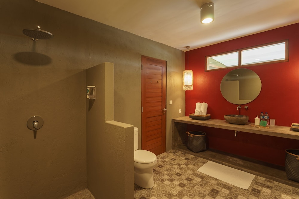 Wasabi Hotel 28/29