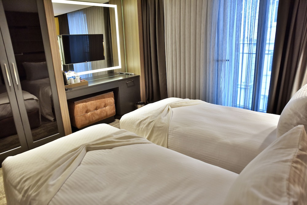 STANDARD, TWIN BEDS
