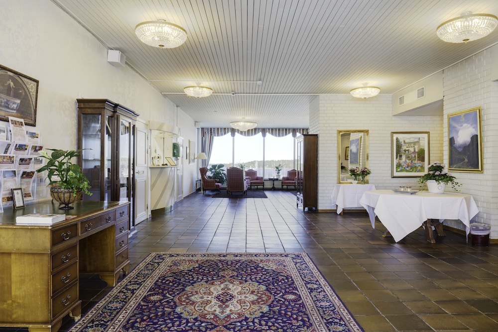 Sundbyholms Slott 7/50