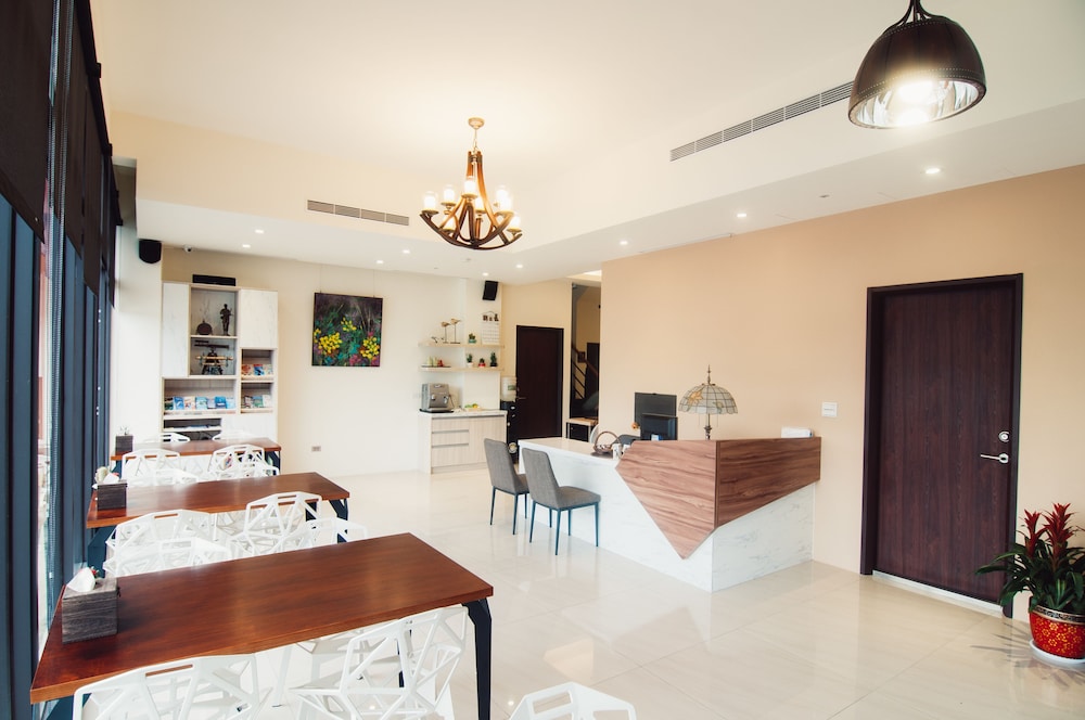 Zai Yan-Yan B&B 45/54