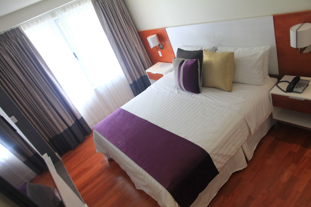Leslie Hotel Ocean Drive 16/66