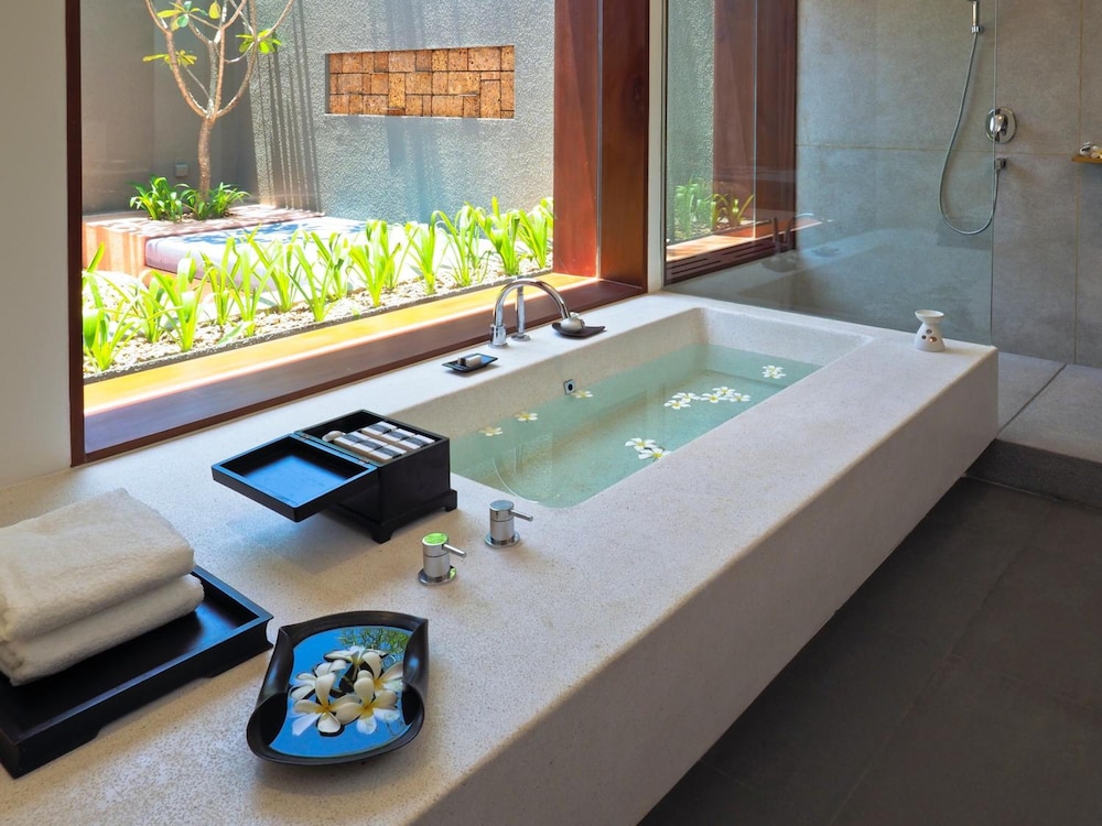 THE BALE PHNOM PENH HOTEL 23/52