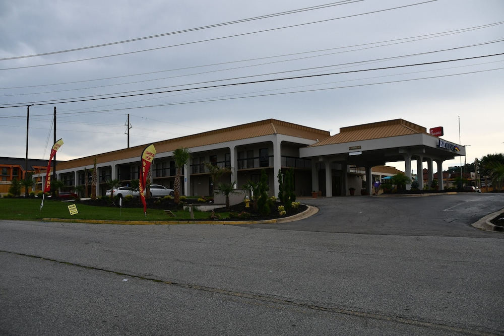 Baymont By Wyndham Macon I-75 7/27
