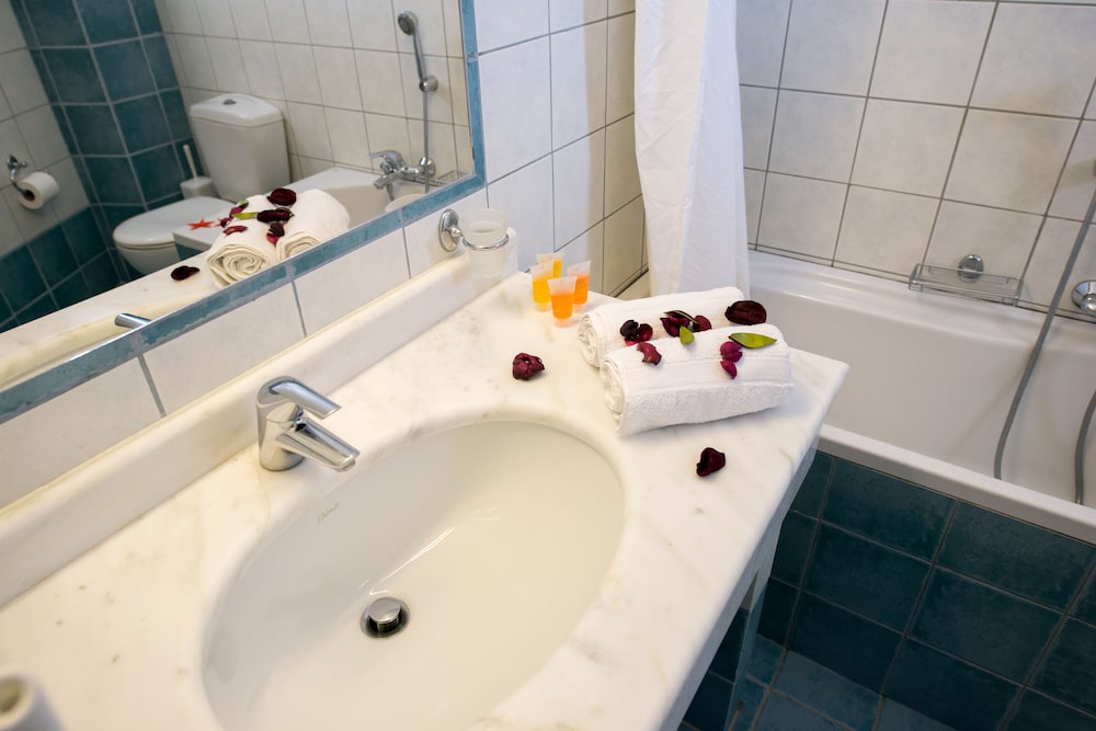 ROOM, DOUBLE BED, GARDEN VIEW, GROUND FLOOR