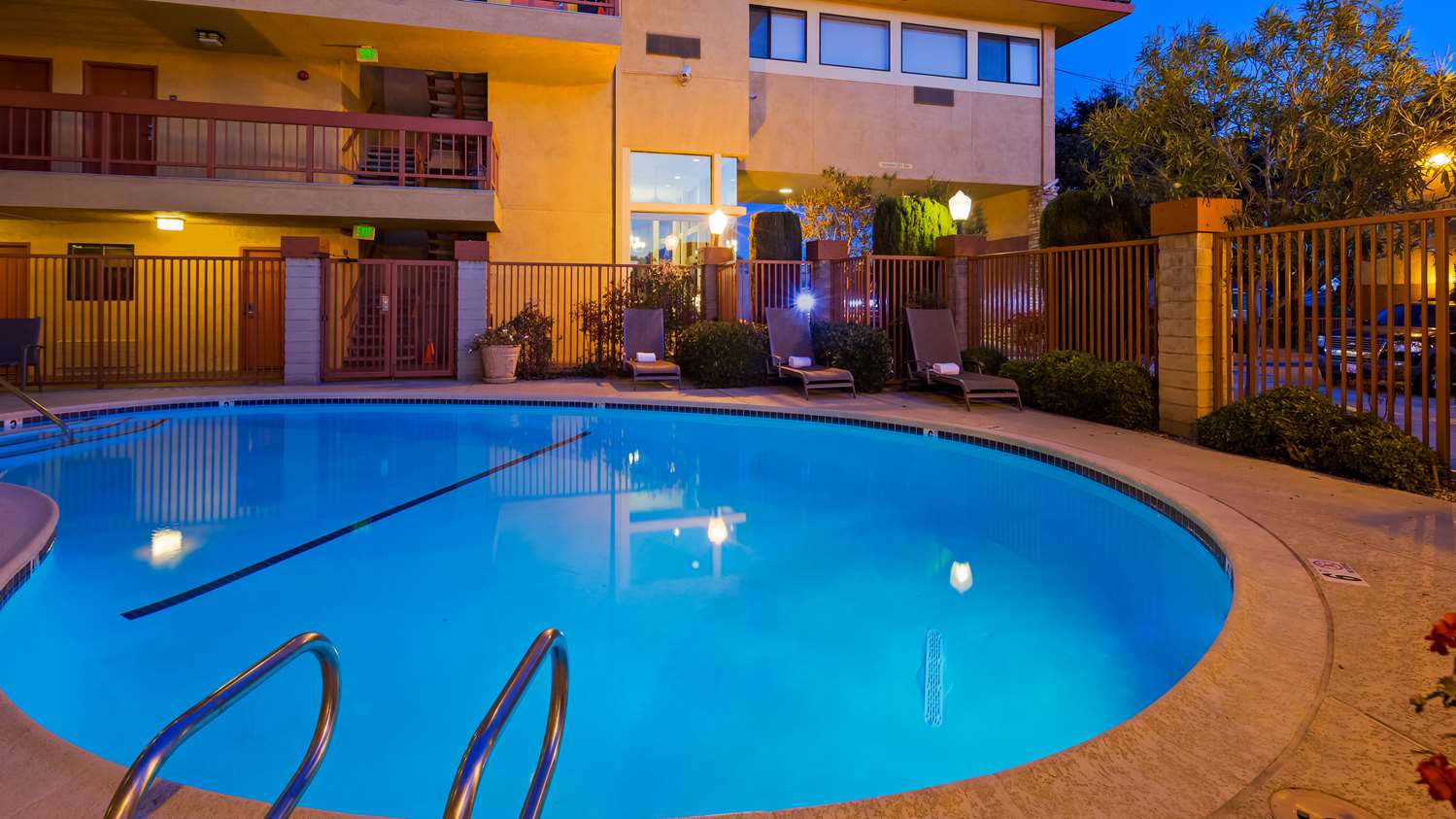Best Western Plus Inn Of Hayward 23/40