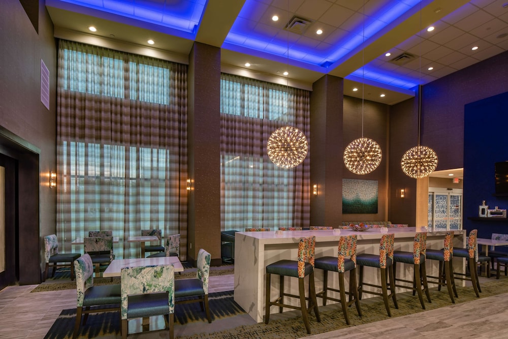 Hampton Inn And Suites Dallas/Plano Central 59/66