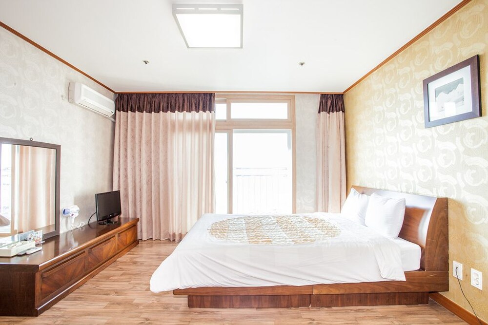 Il Sung Jeju Beach Resort 15/42