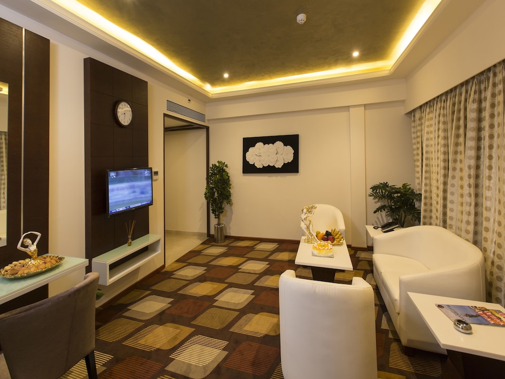 The President Hotel 26/30