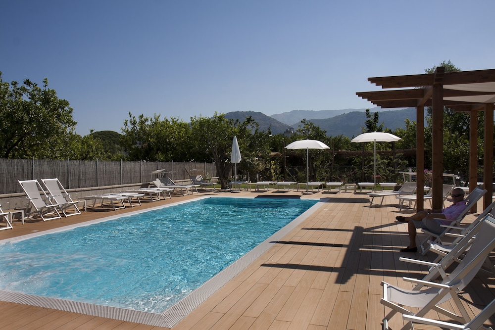 Il Roseto Resort 47/66