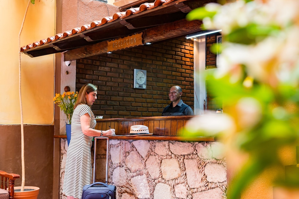 Hotel Estefania 6/45