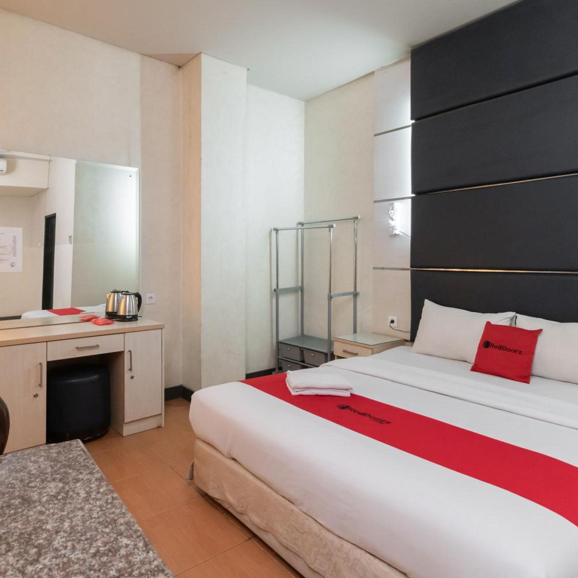 OYO 180 Hotel Mirah (Mirah Hotel) 14/55