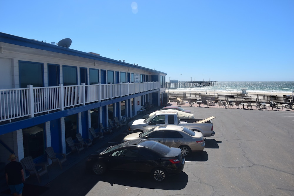 DOLPHIN COVE MOTEL 56/69
