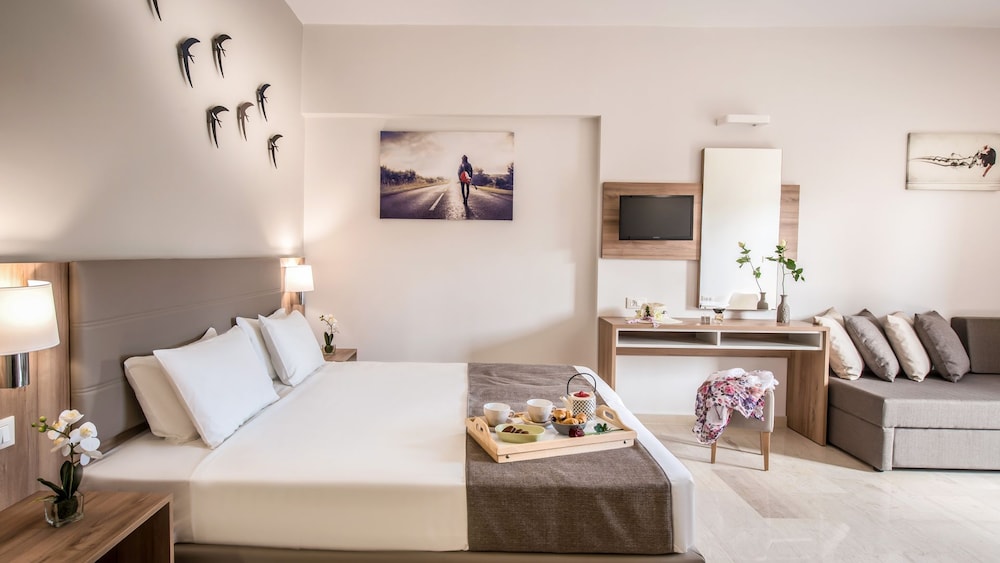 Marianthi Apartments 11/66
