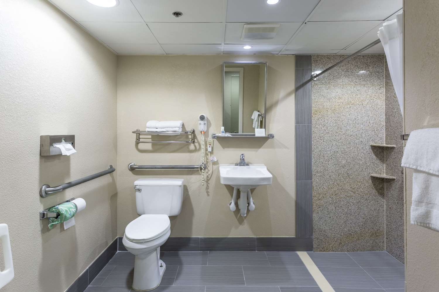 Comfort Inn Decatur Priceville 49/49