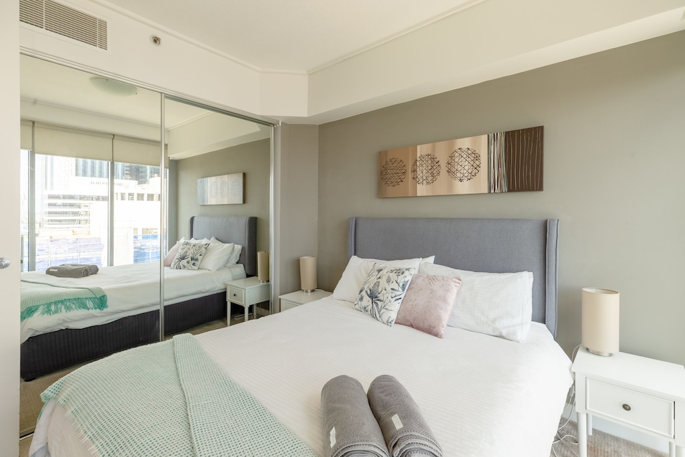 2 Bedrooms, Premium, Apartment, 2 Queen Beds, River View, Sofa
