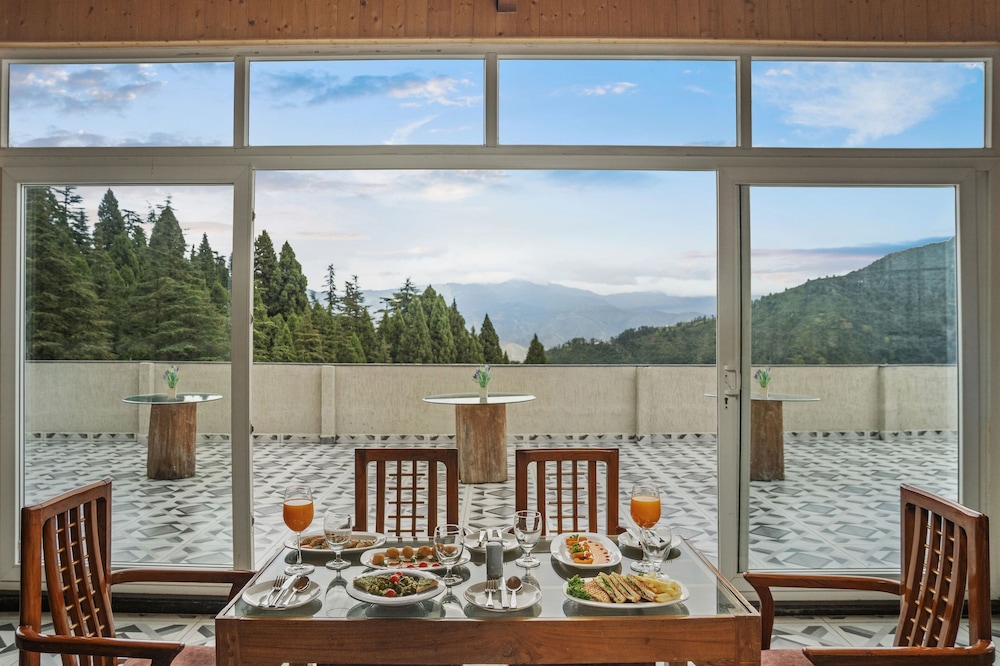 Country Inn Premier Pacific Mall Road Mussoorie 39/60