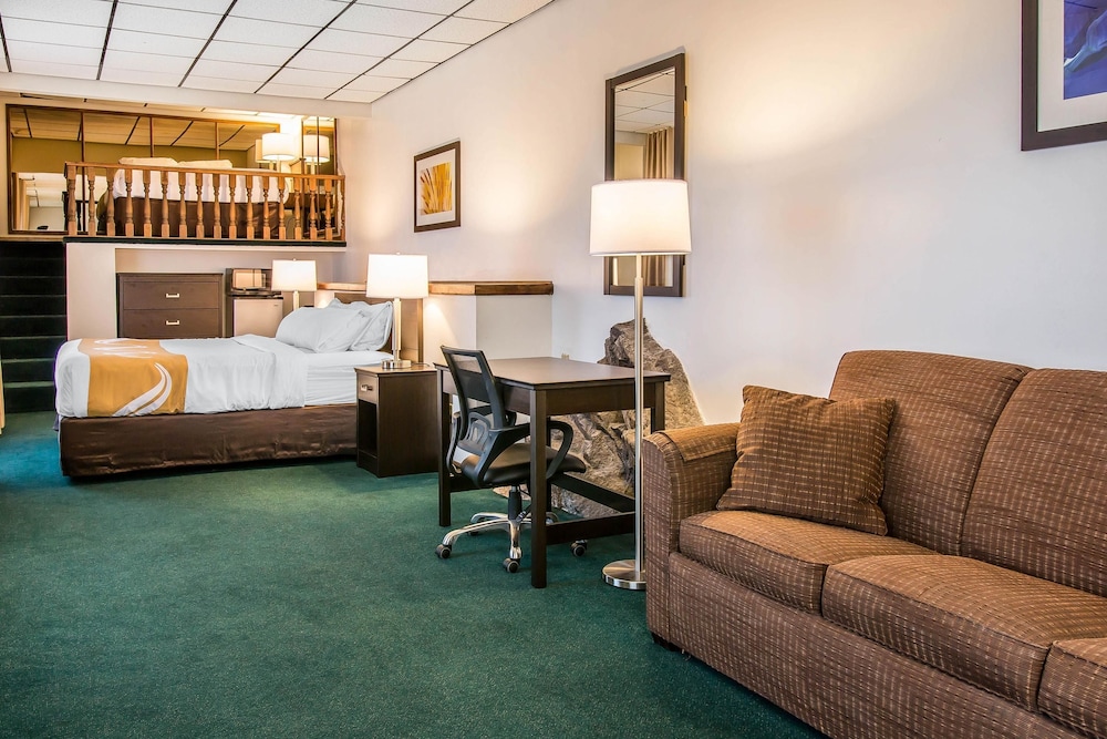 Quality Inn & Suites Houghton Downtown 30/50