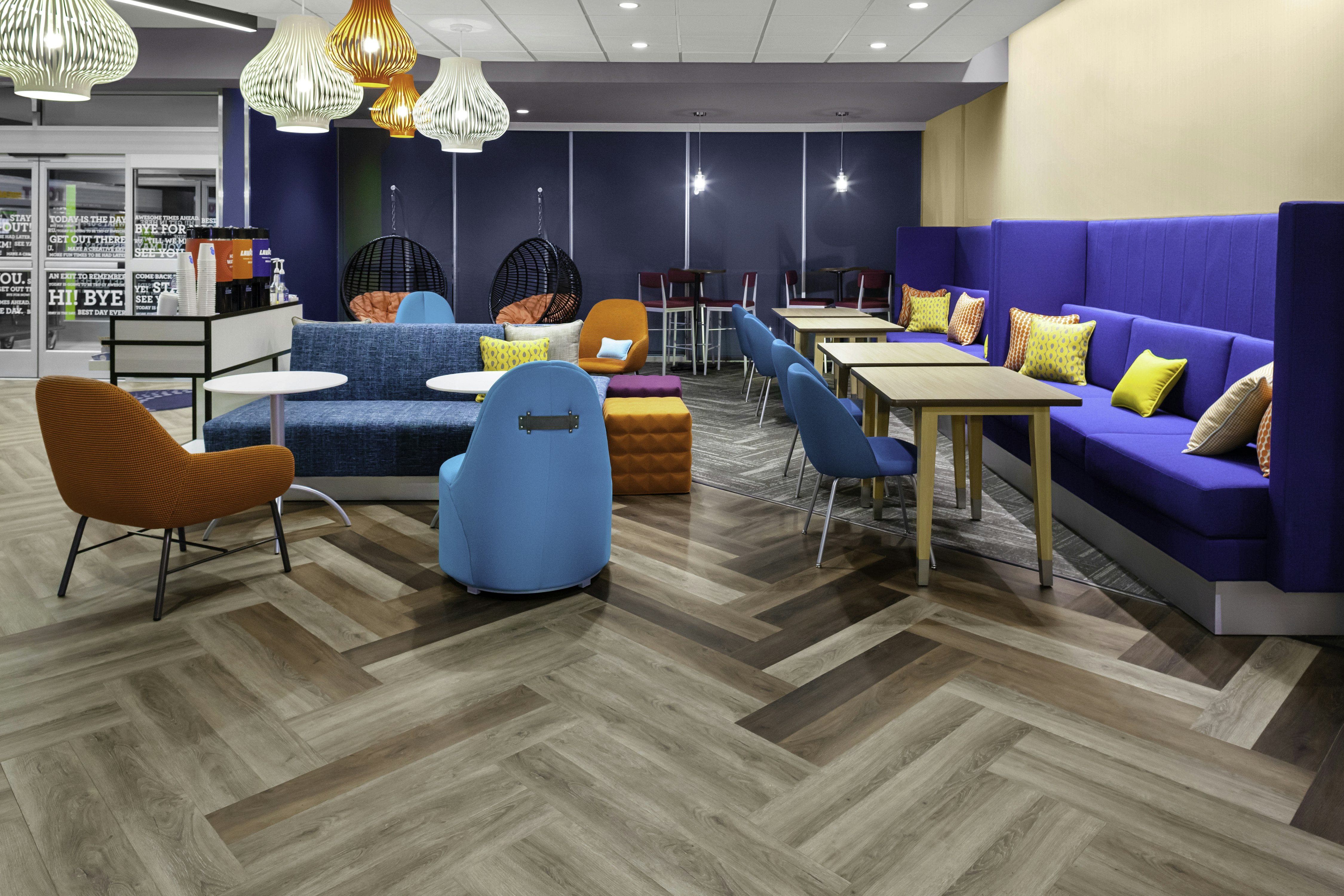 Tru By Hilton Gilbert 37/40