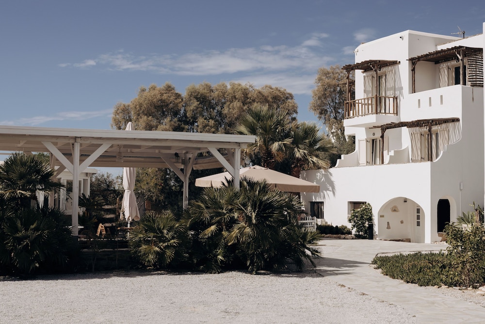 Medusa Beach Resort And Suites 66/69