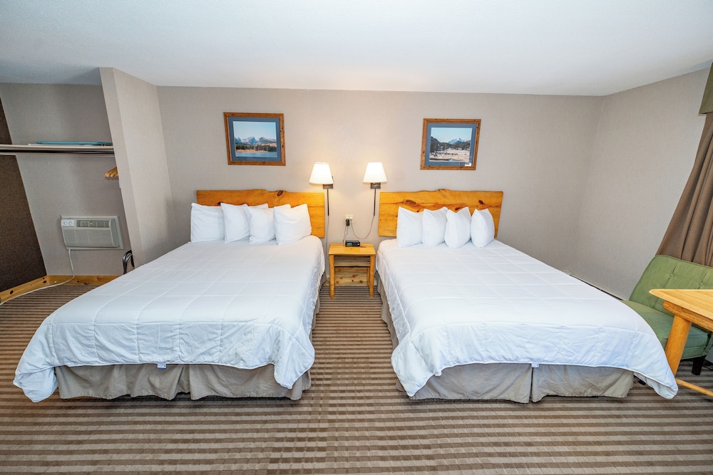 Hotel Estes 10/66