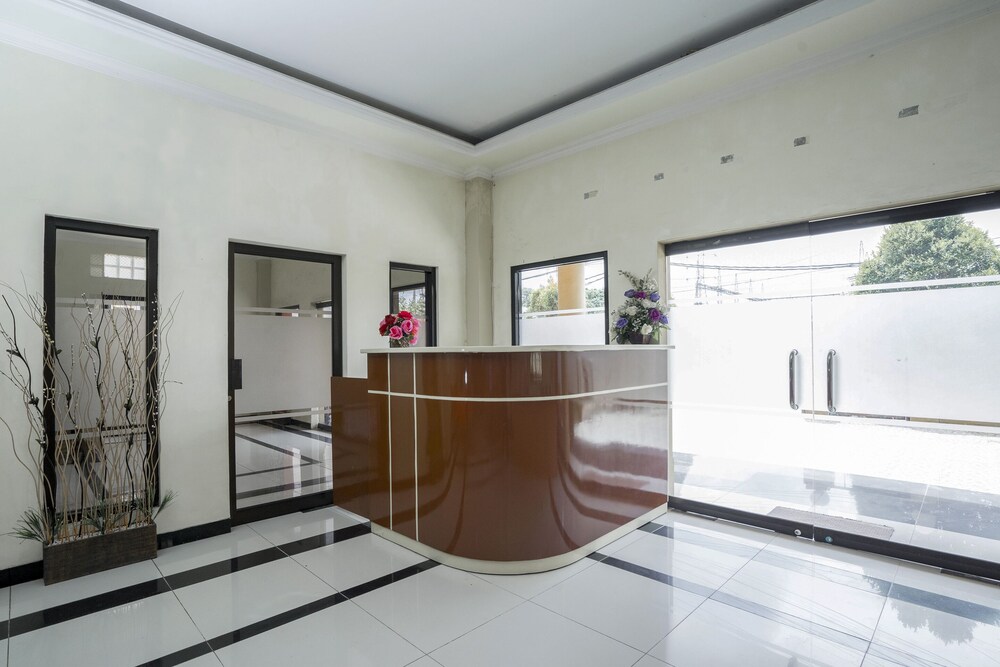 OYO 2319 Tengkawang Residence 4/22
