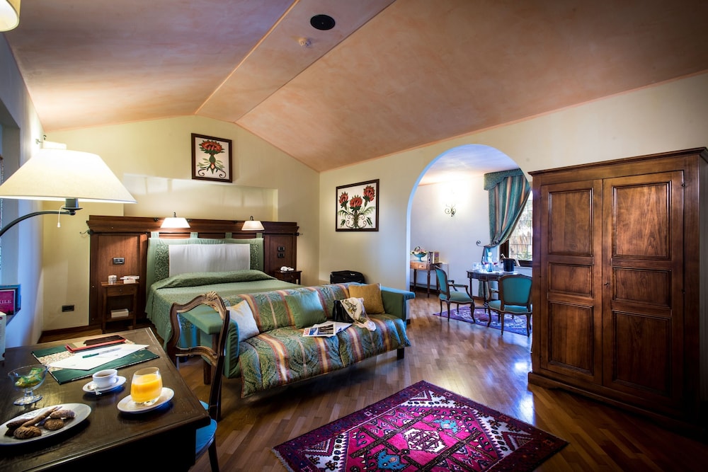 Relais Santa Anastasia 43/55