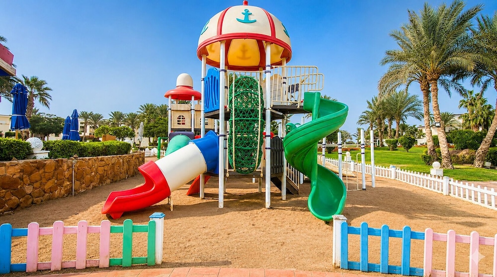 Regency Plaza Aqua Park Spa Resort 81/87