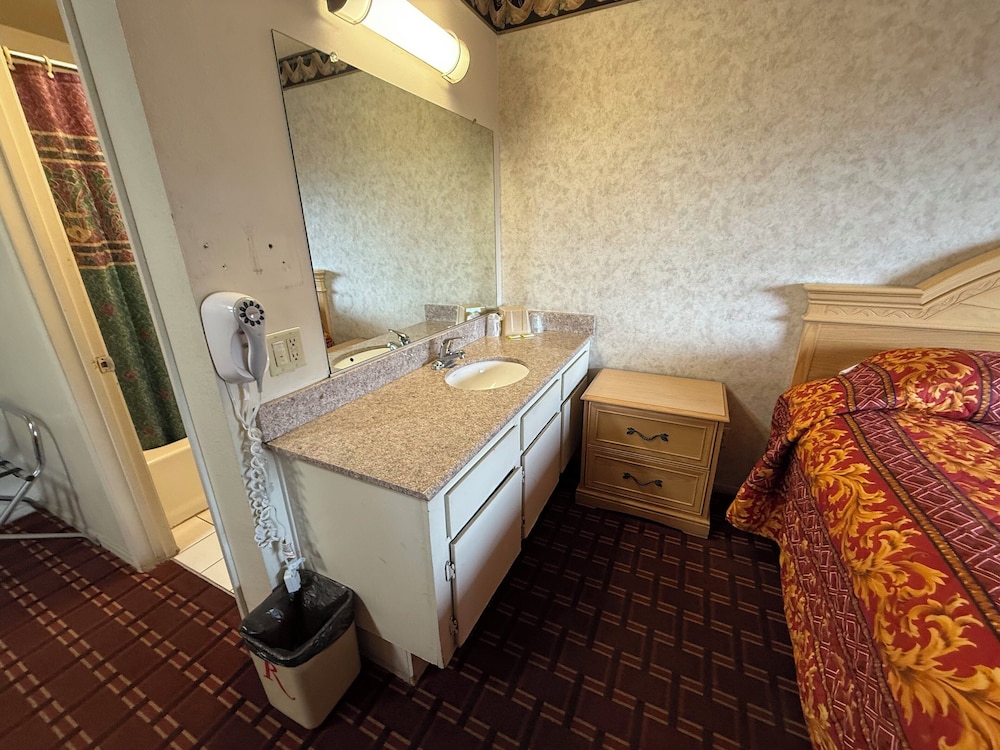 New Budget Inn 23/44