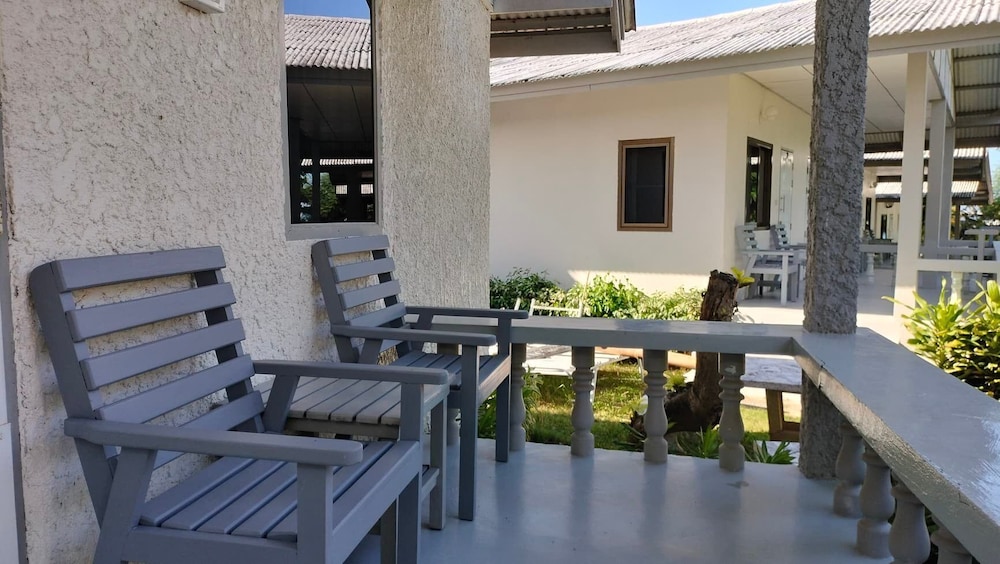 Bay Beach Resort 25/50