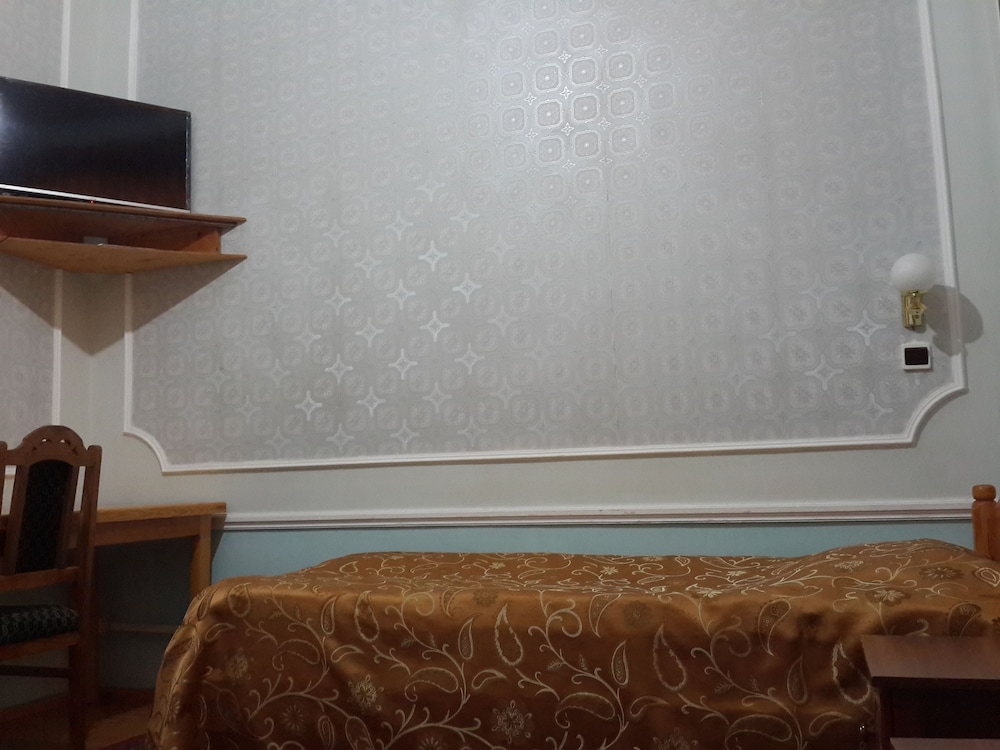 Islambek Hotel 3/40