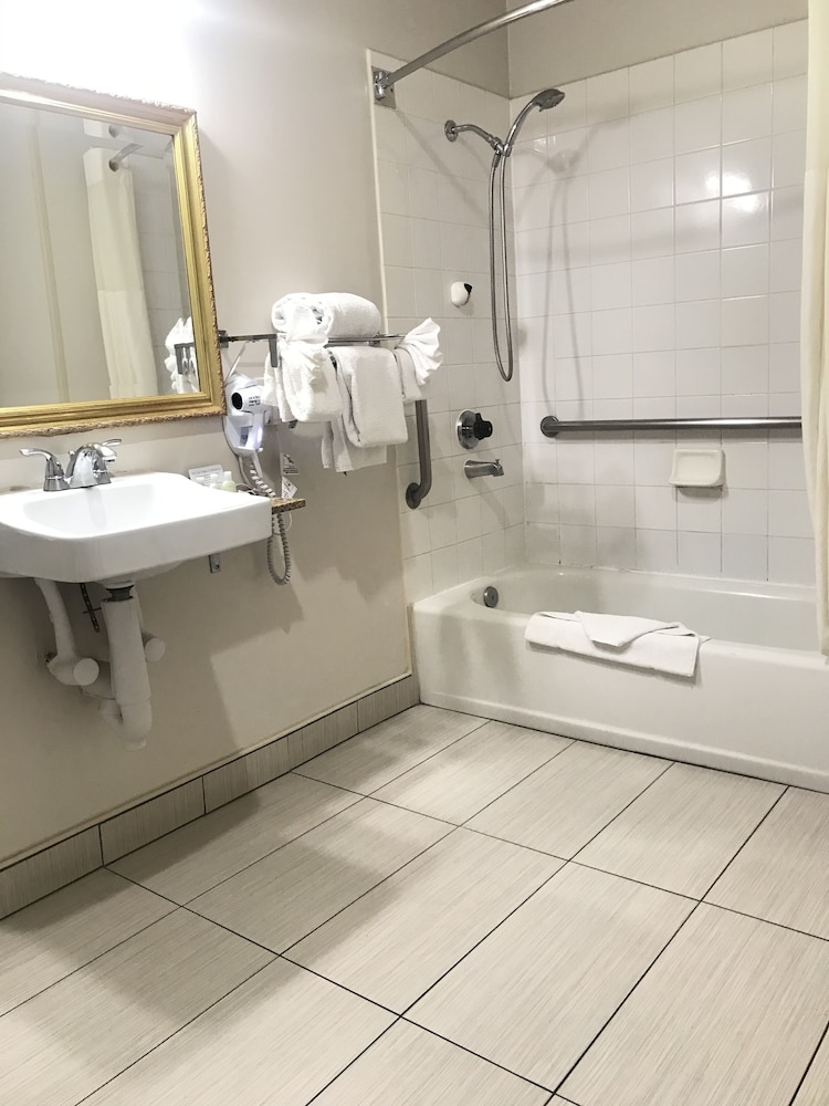 Quality Inn Ontario Airport Convention Center 19/54