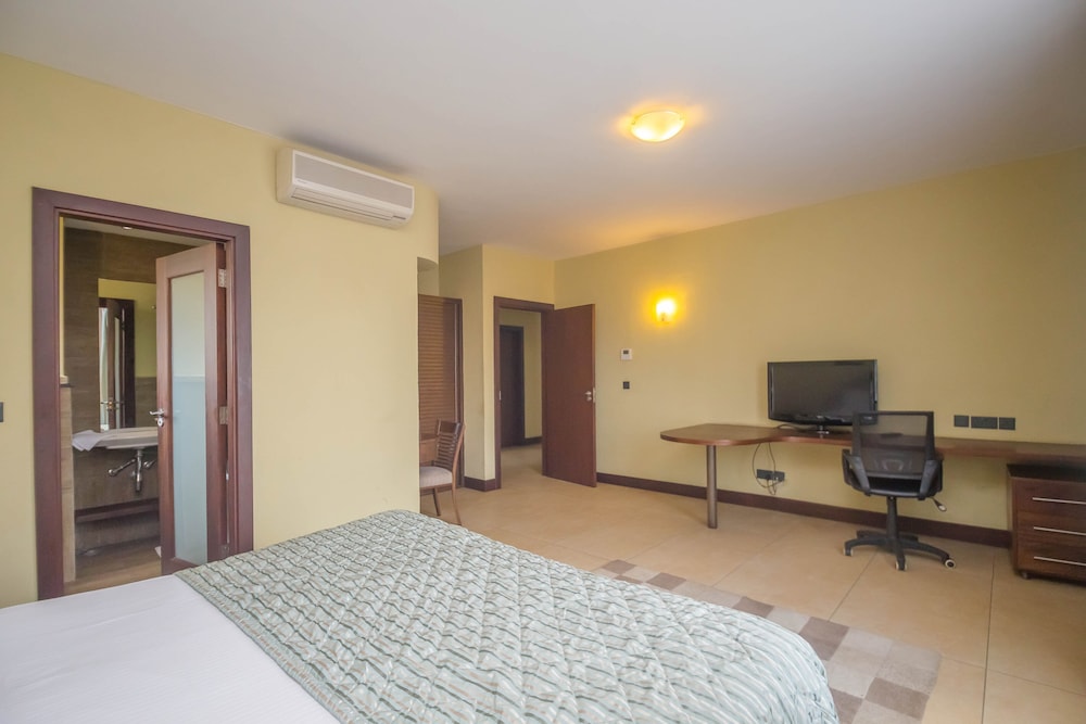 Taarifa Suites 18/50