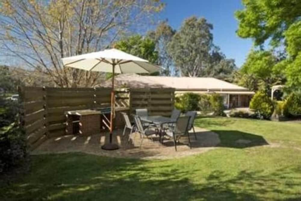 Mansfield Valley Motor Inn 28/31