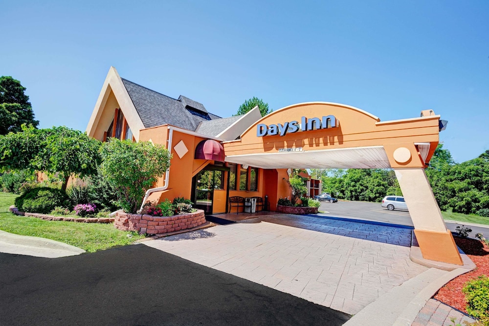 Days Inn By Wyndham Ann Arbor 1/36
