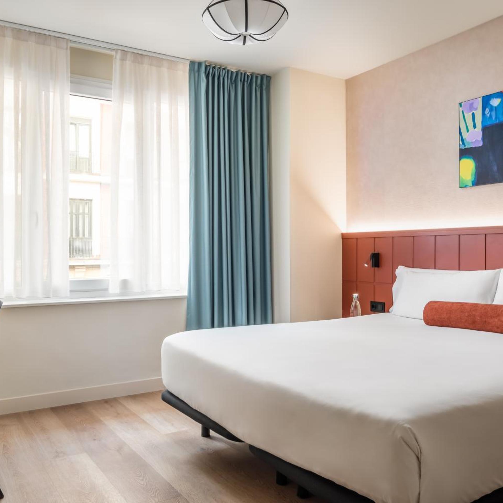 SUPERIOR, DOUBLE BED