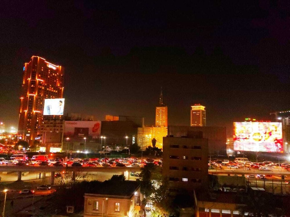 Oasis Hotel 48/50