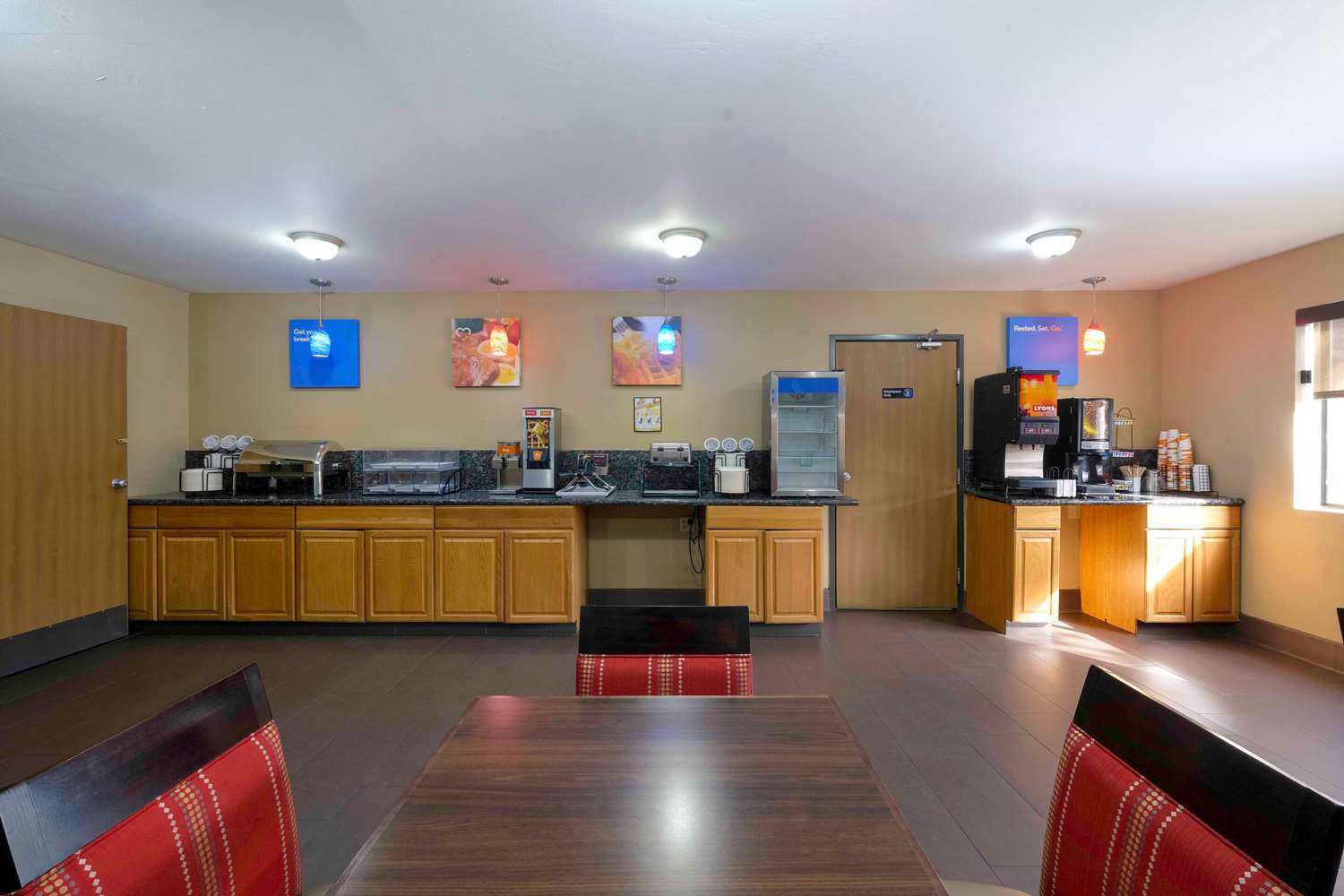 restaurant cafeteria