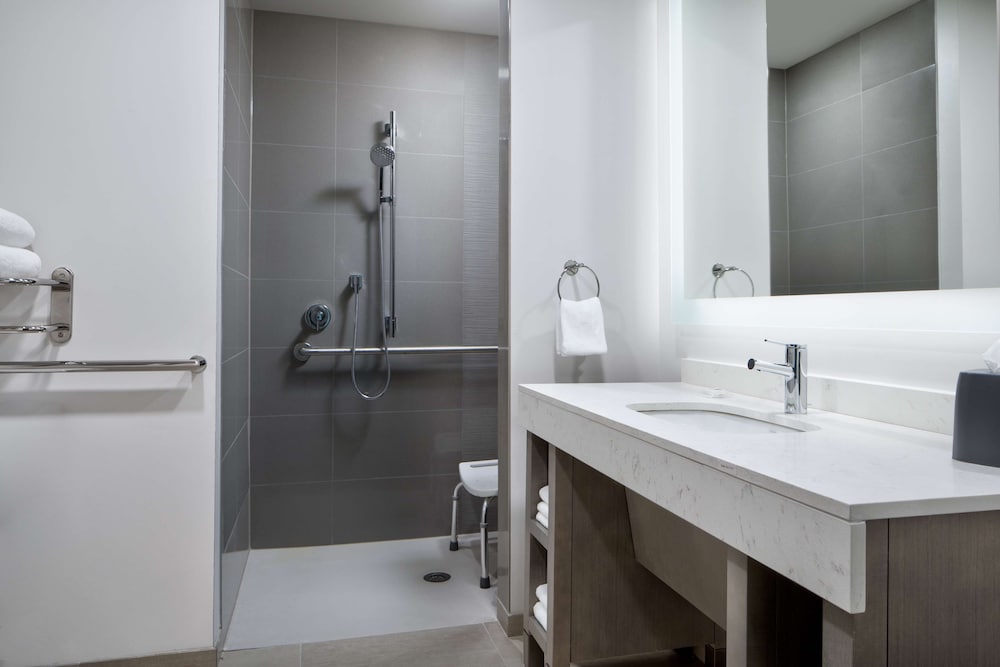 Hyatt House Denver Aurora 45/47