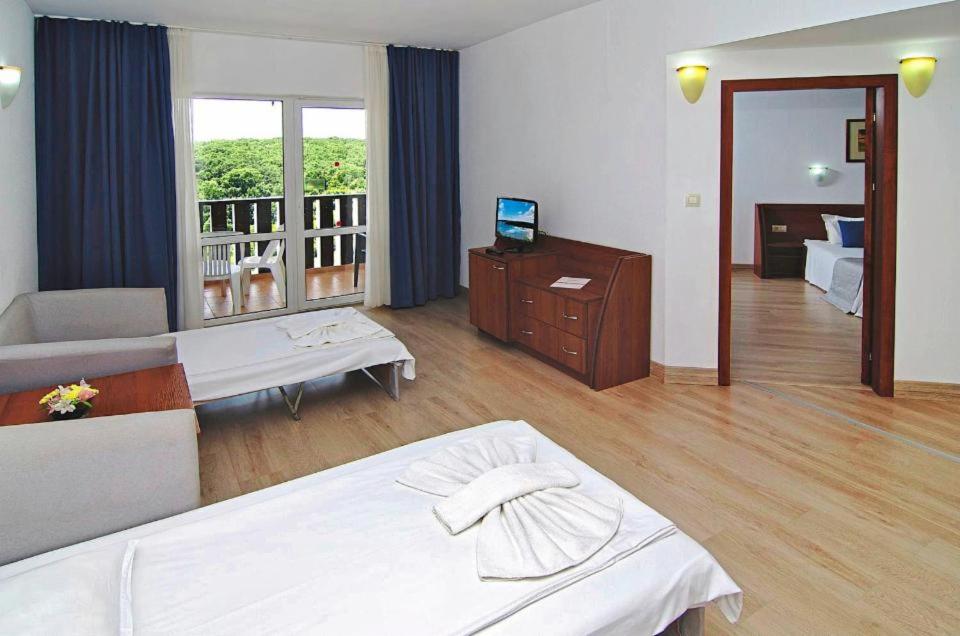 Bella Vista Beach Club 14/54