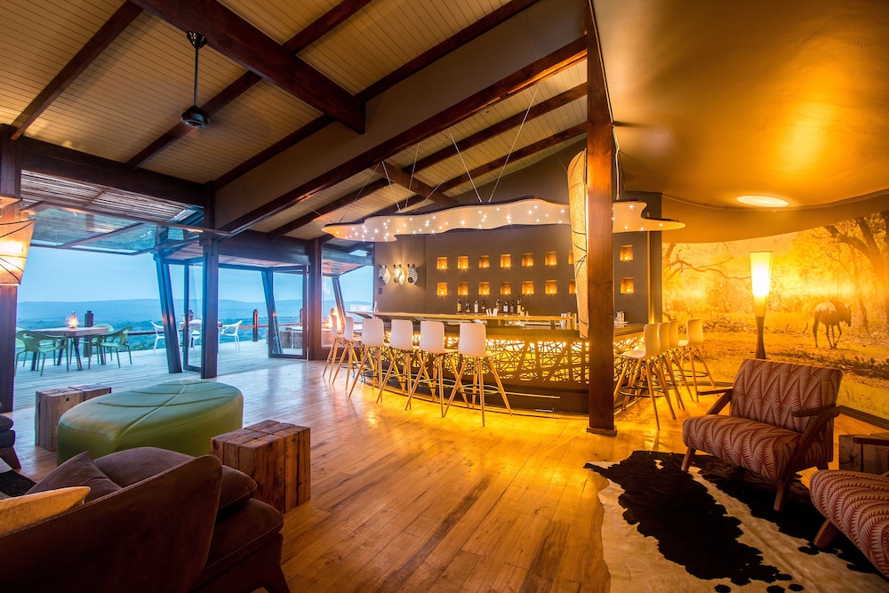 Rhino Ridge Safari Lodge 14/50