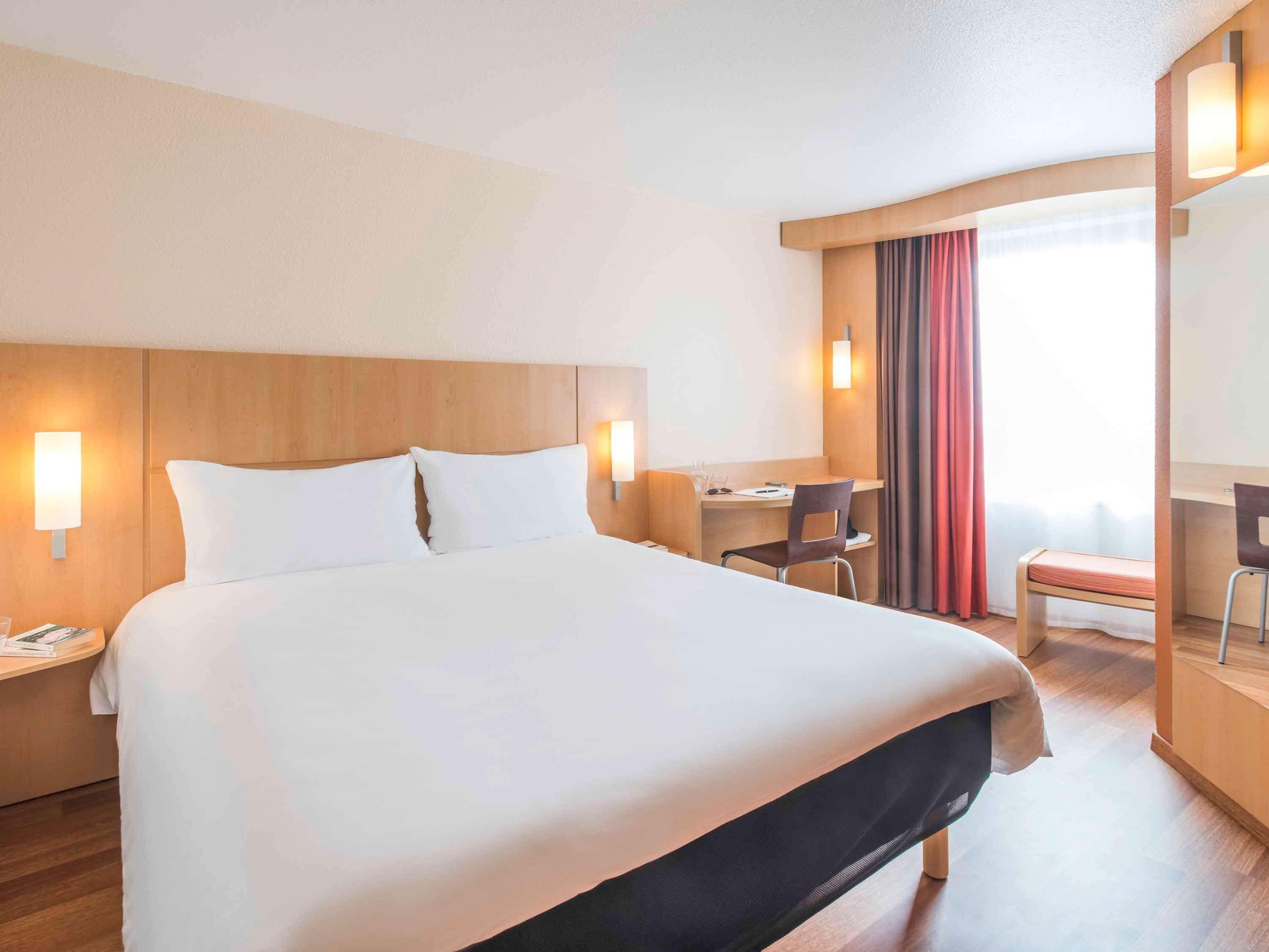 STANDARD, DOUBLE BED, ACCESSIBLE