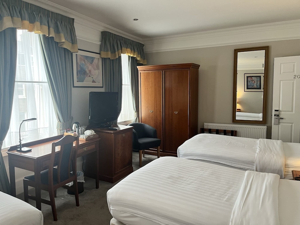 Staunton Hotel 28/65