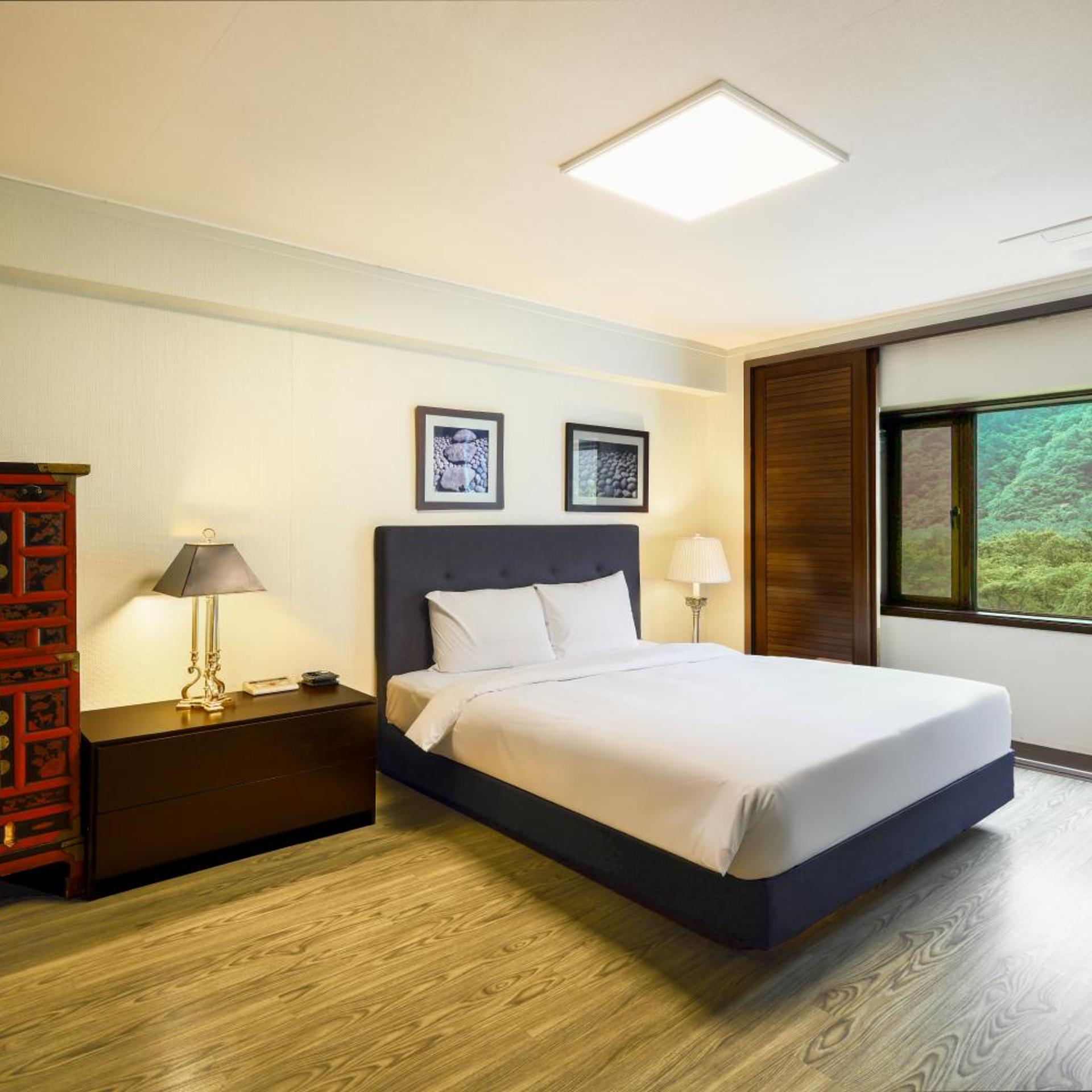 Korean, Suite
