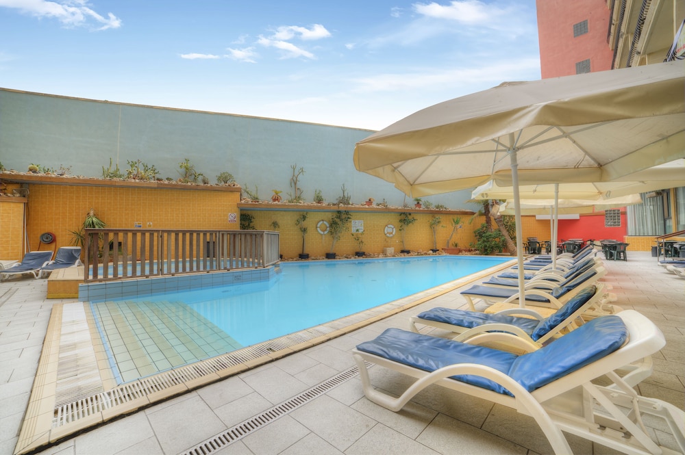 Bella Vista Hotel 36/38